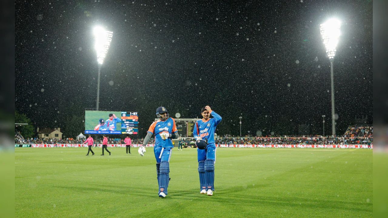 INDIA VS AUSTRALIA LIVE